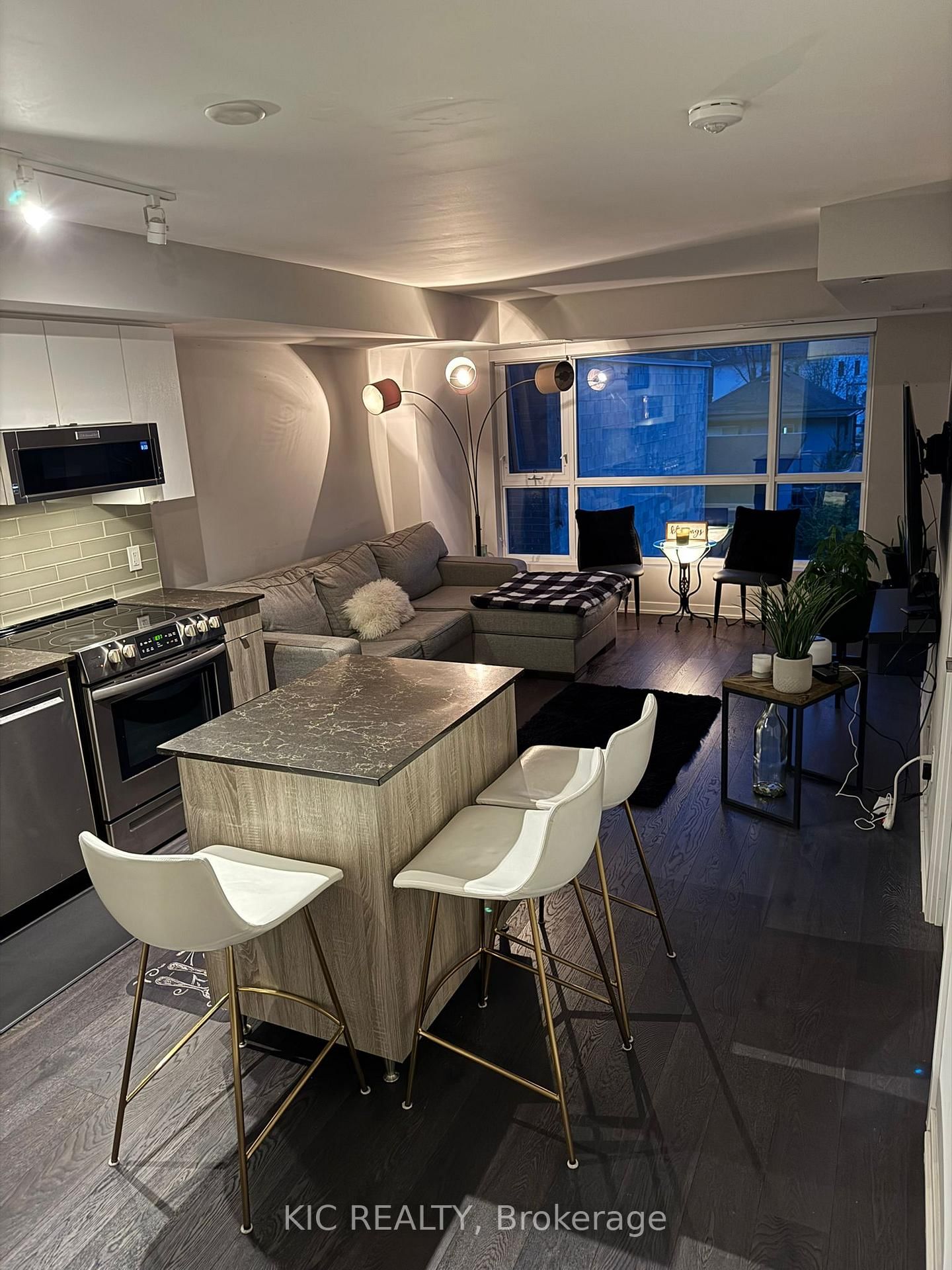 1401 O'Connor Drive, Unit 221 - Photo 2