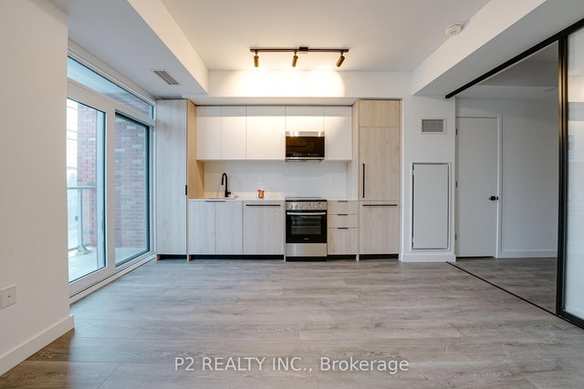 222 - 1635 MILITARY Trail