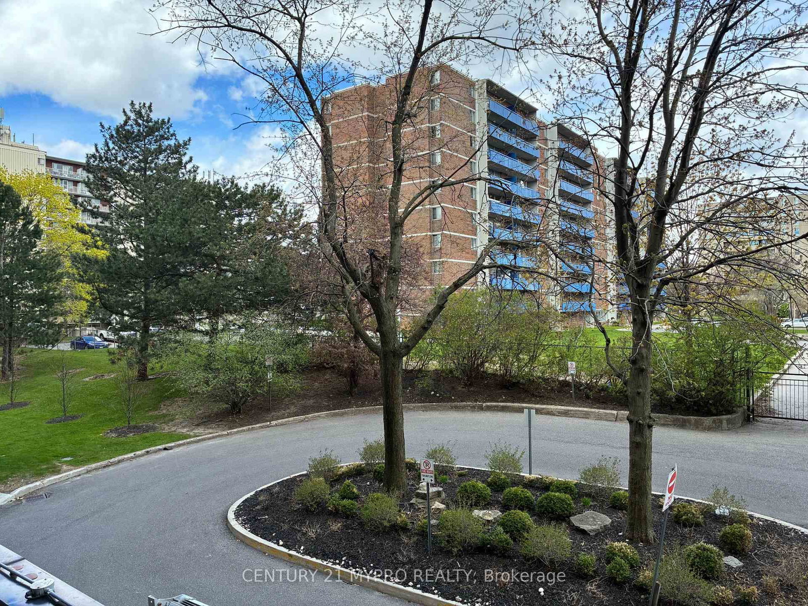 1950 Kennedy Road, Unit 207 - Photo 32