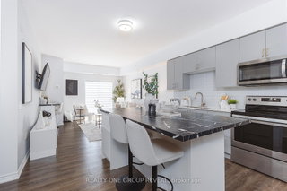 417 - 290 Liberty Street N