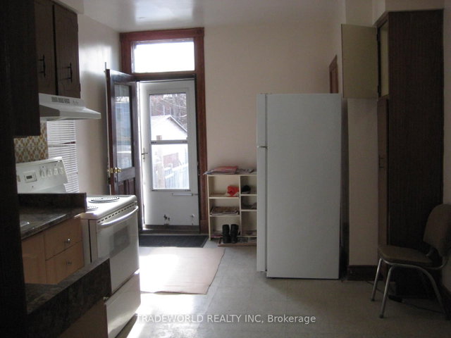 Main Fl - 759 Gerrard Street E