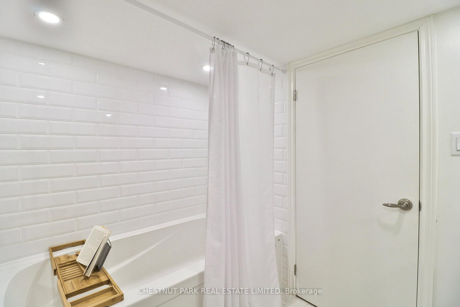 68 Eastmount Avenue - Photo 38