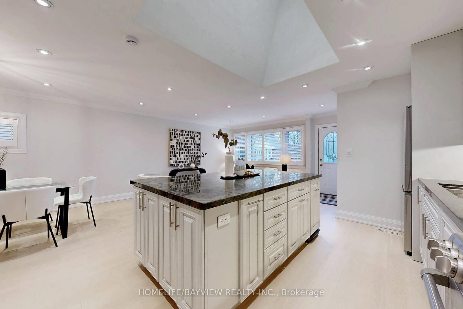 1607 Woodbine Heights Boulevard - Photo 10