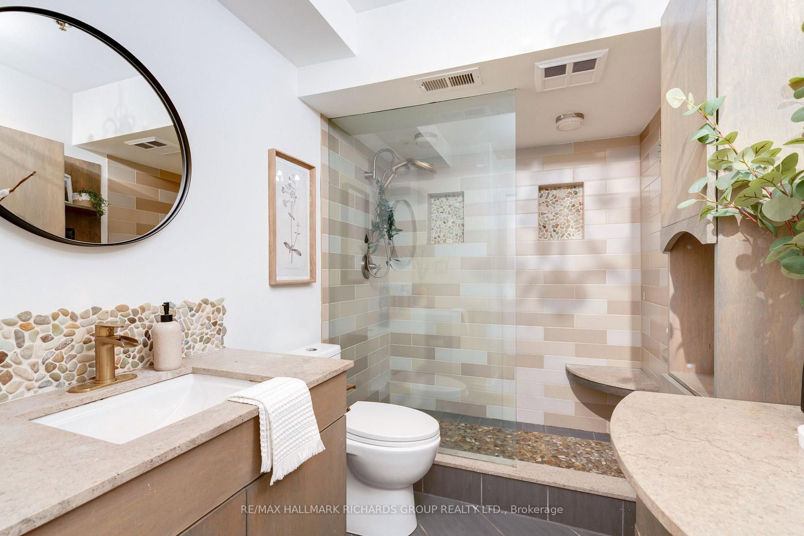 325 Kingston Road, Unit 101 - Photo 18