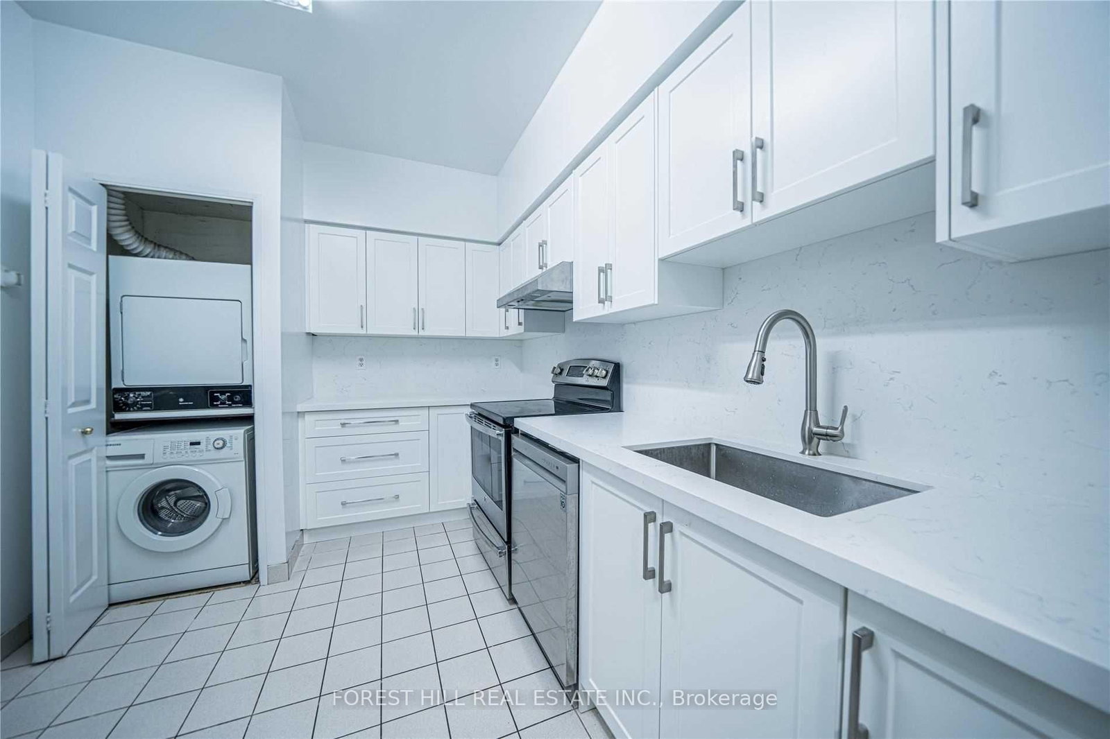 18 Lee Centre Drive, Unit PH109 - Photo 31