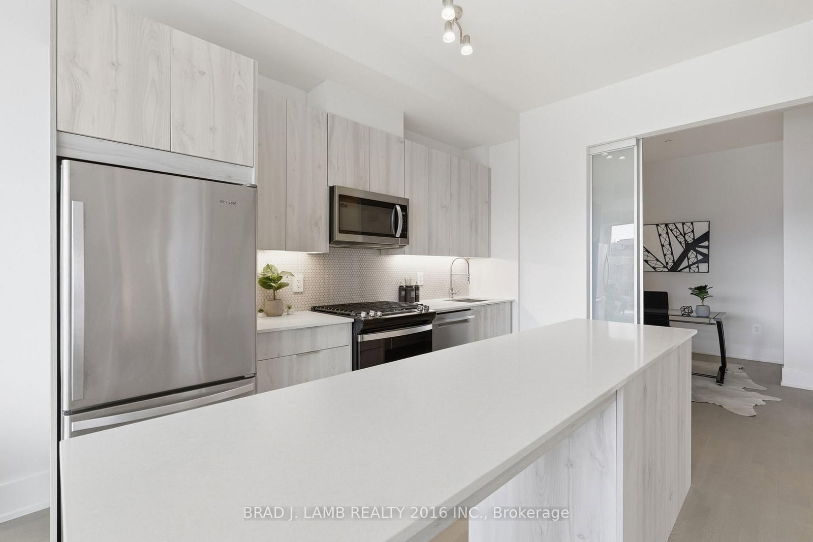 495 Logan Avenue, Unit 413 - Photo 8