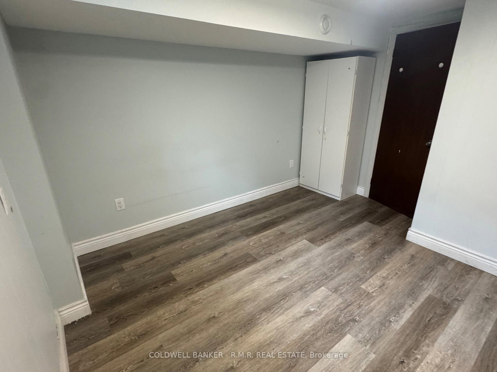 1549 Simcoe Street N - Photo 11