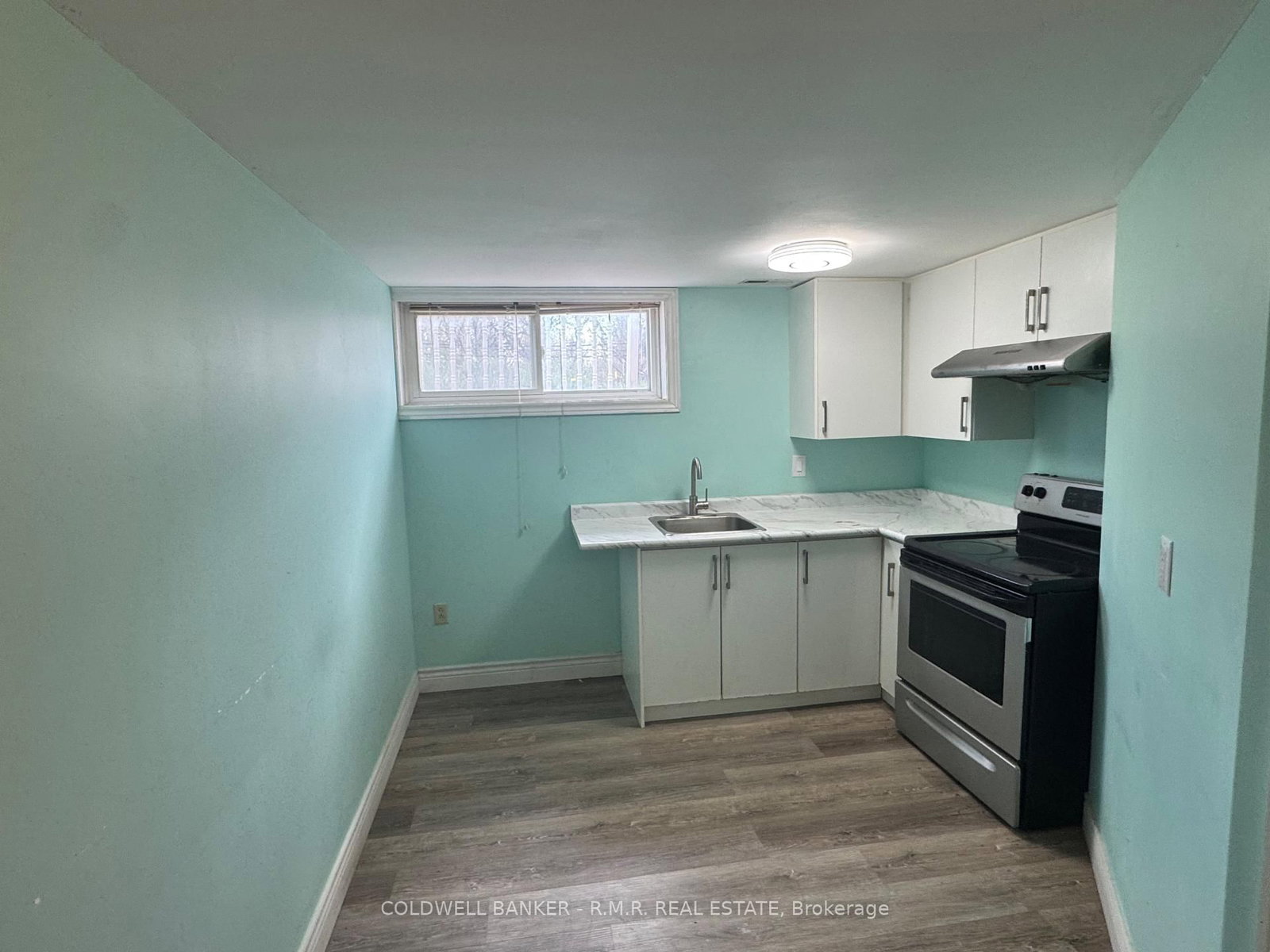 1549 Simcoe Street N - Photo 9