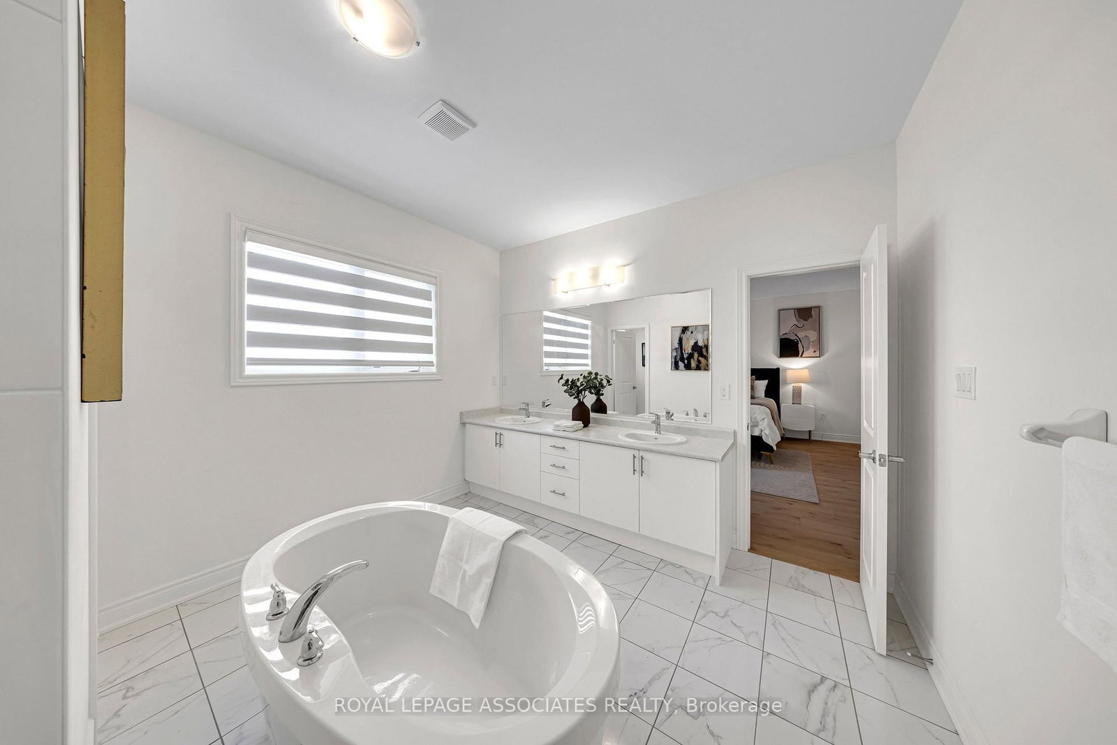 2215 Beckman Crescent - Photo 36