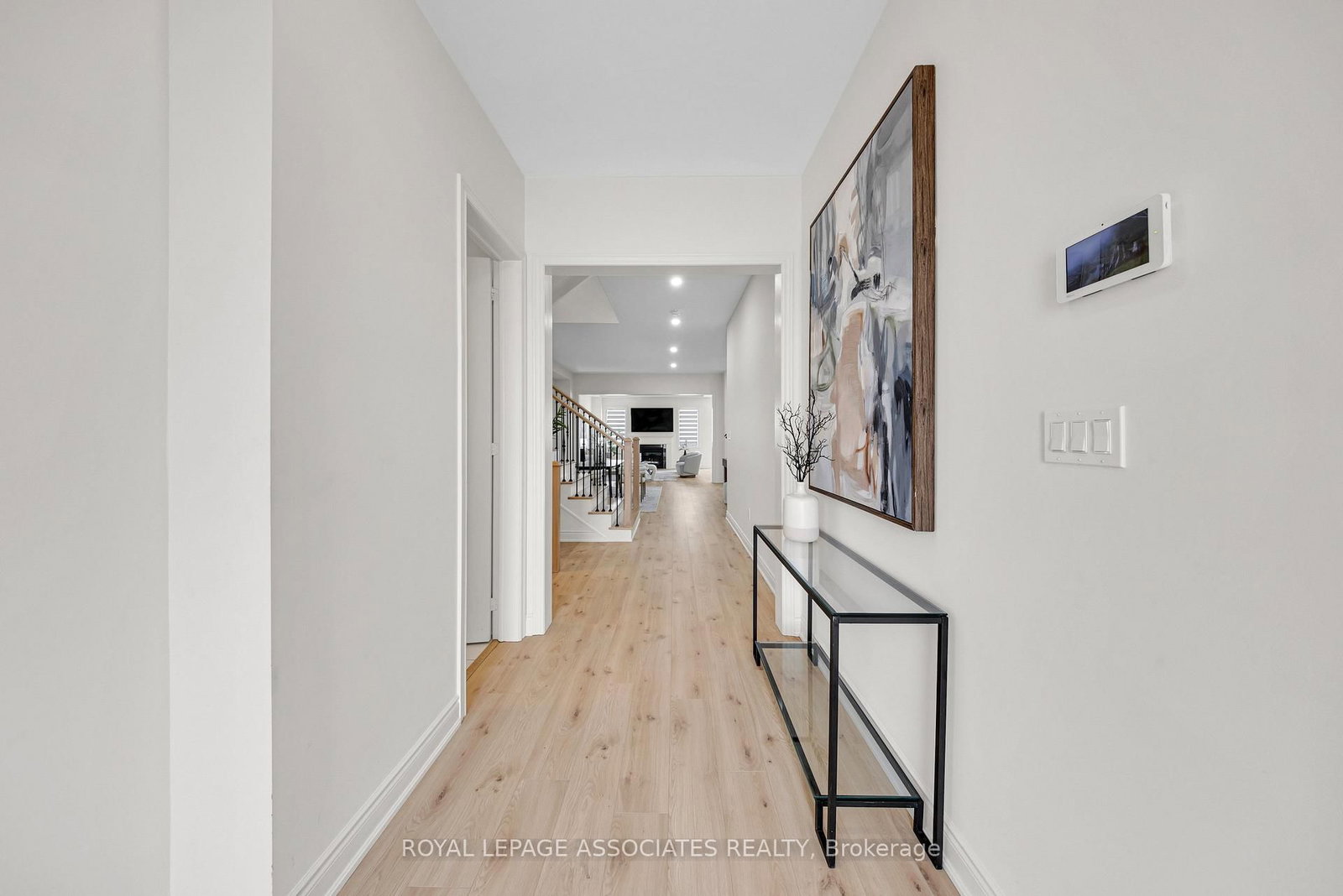 2215 Beckman Crescent - Photo 4
