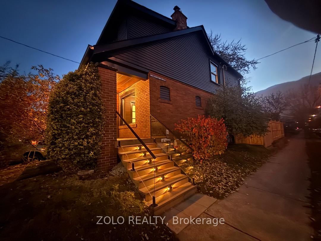 98 Woodmount Avenue - Photo 2