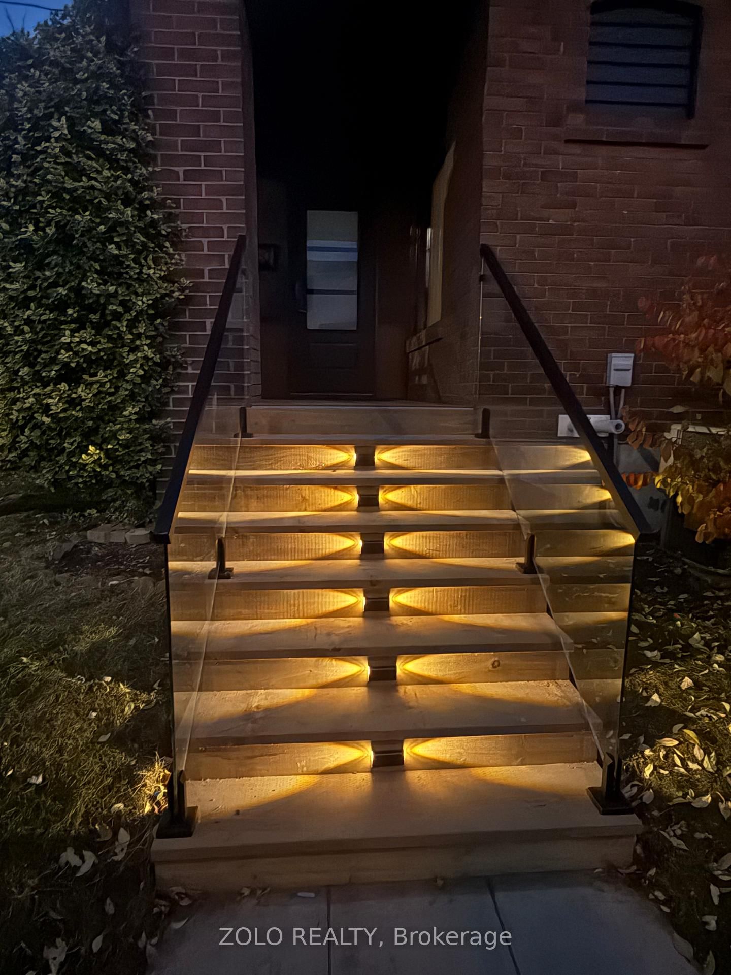 98 Woodmount Avenue - Photo 3