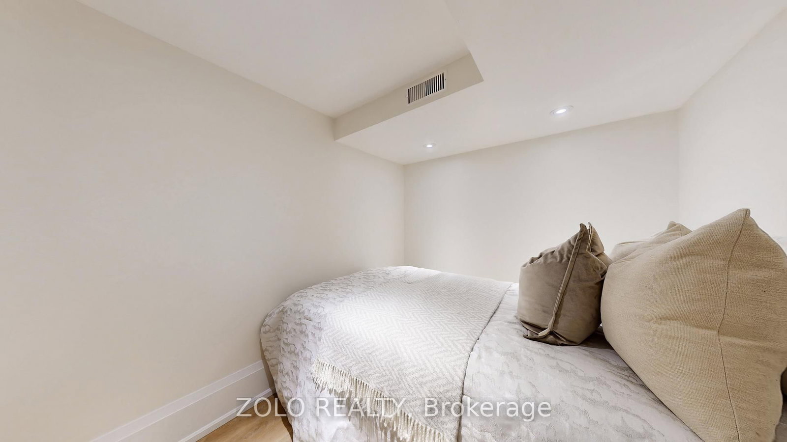 98 Woodmount Avenue - Photo 37