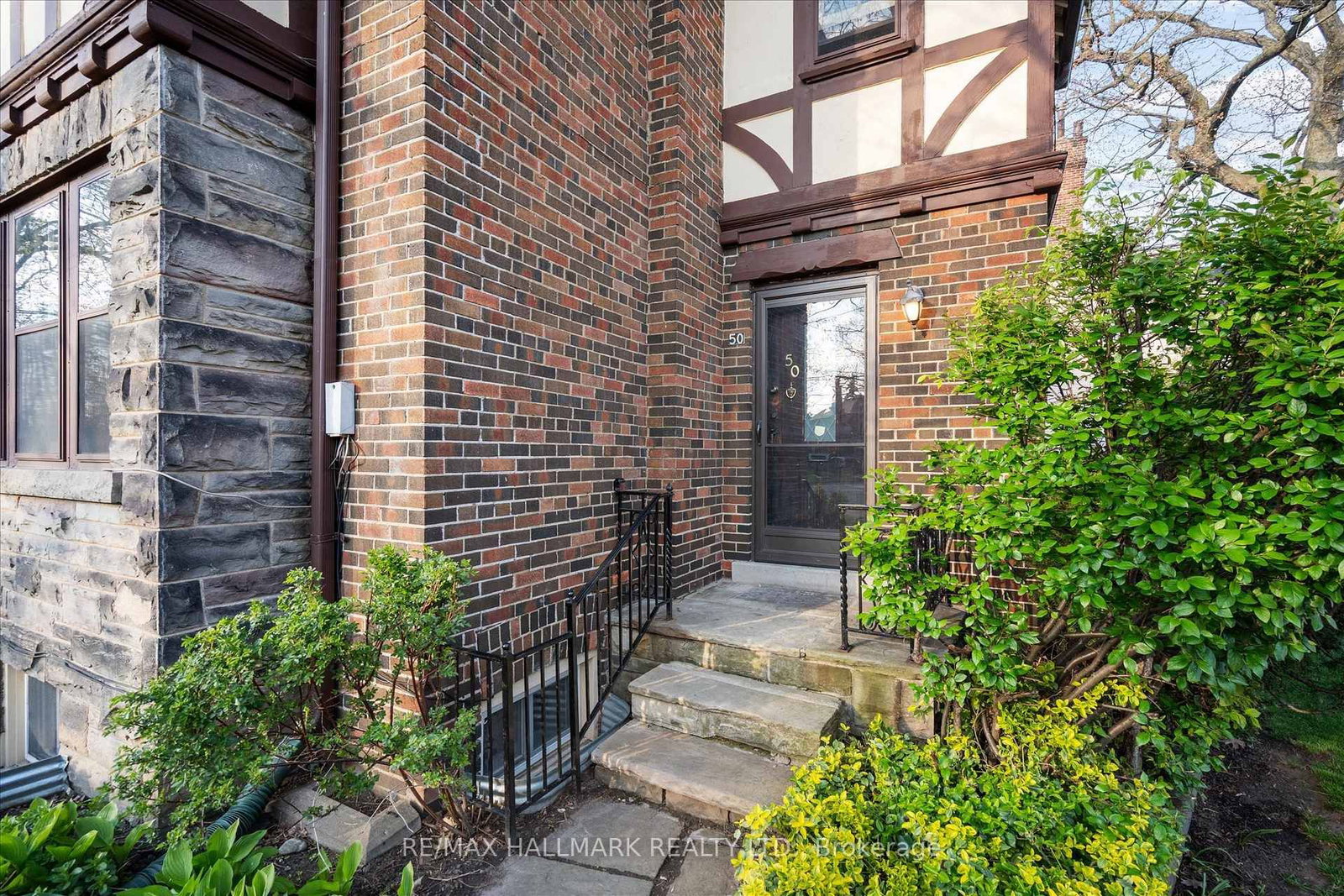 50 Benlamond Avenue - Photo 4