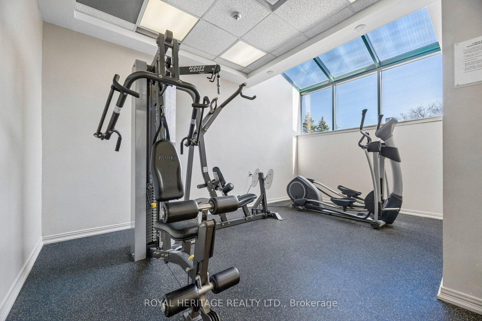 711 Rossland Road E, Unit 1209 - Photo 25