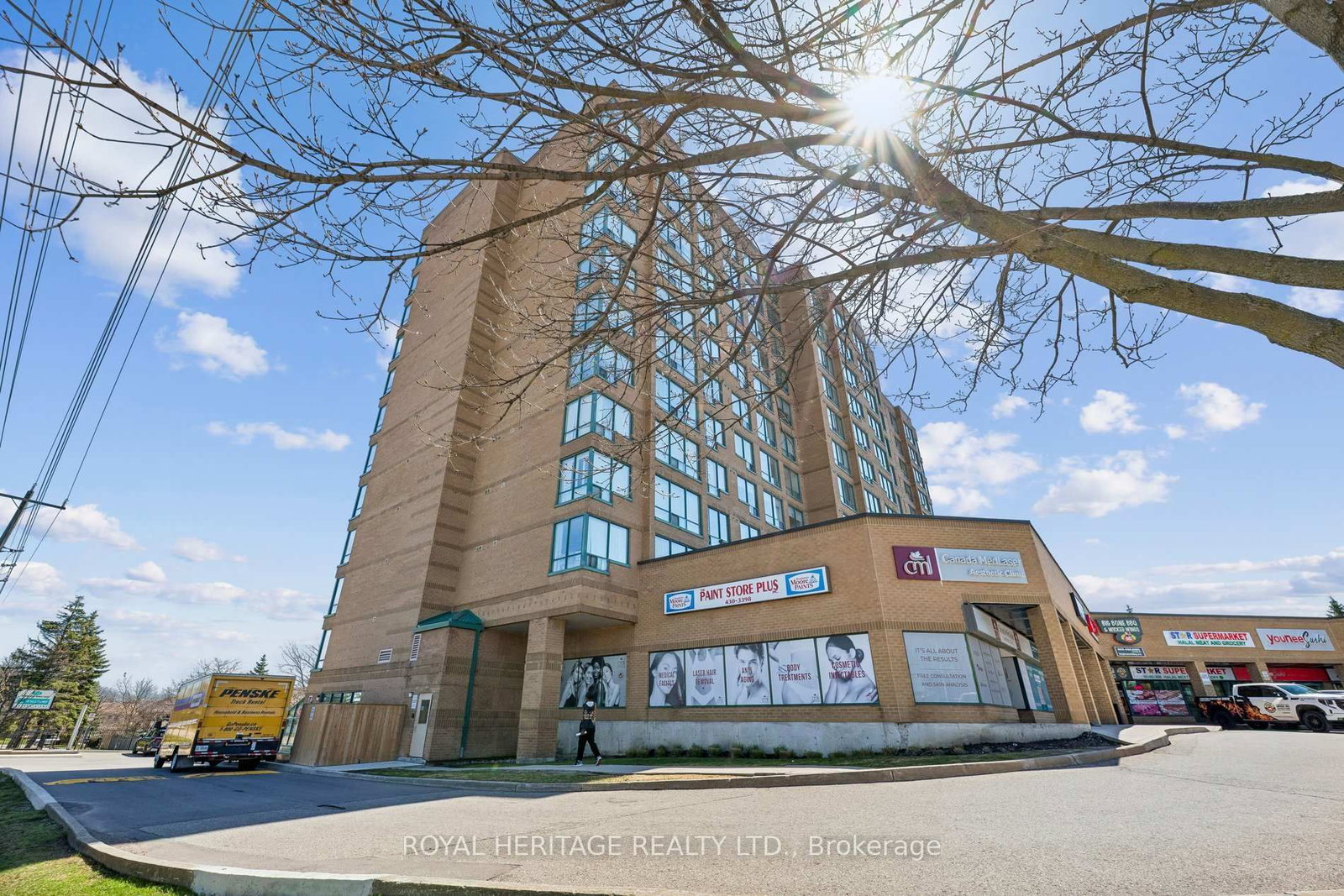 711 Rossland Road E, Unit 1209 - Photo 30