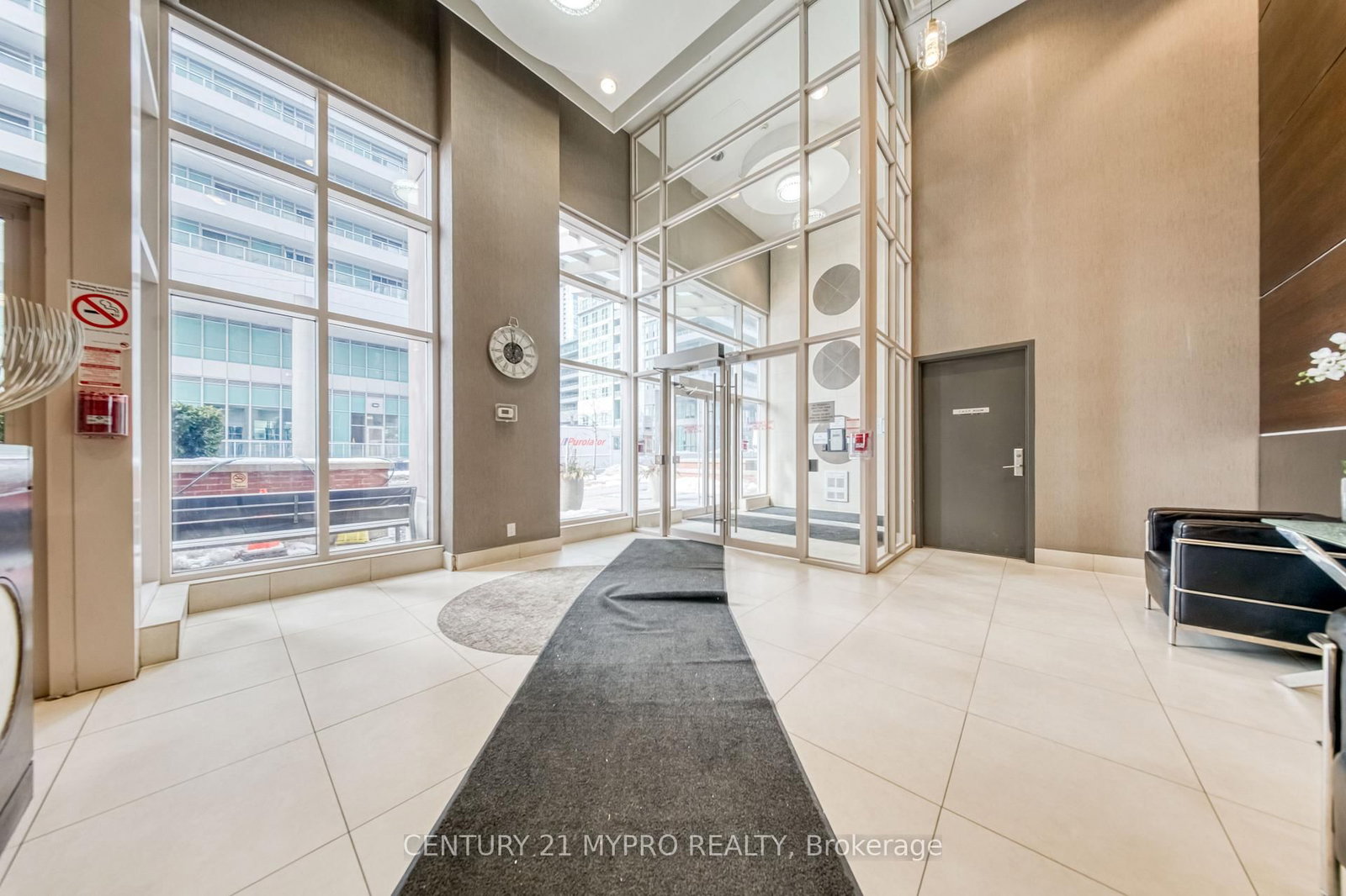 17 Town Centre Court - Photo 30