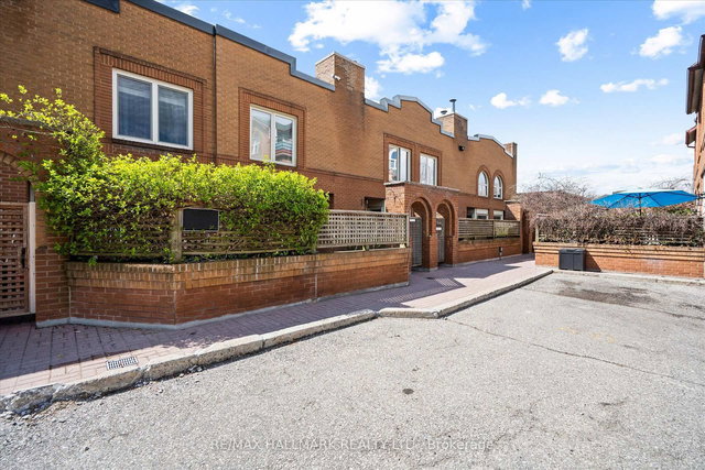 1 - 122 Glen Manor Drive