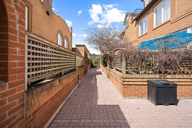 1 - 122 Glen Manor Drive