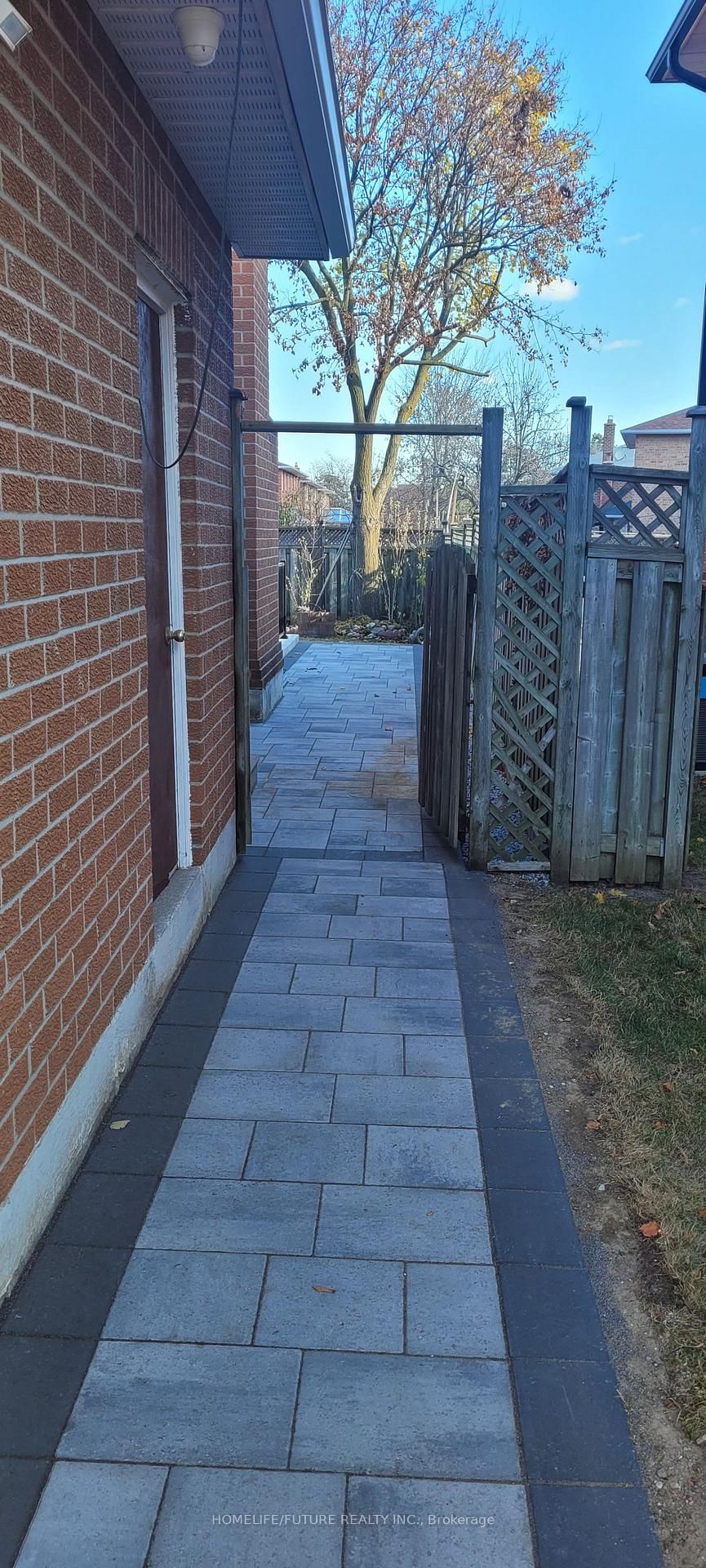 3 Parade Square, Unit BSMT - Photo 3