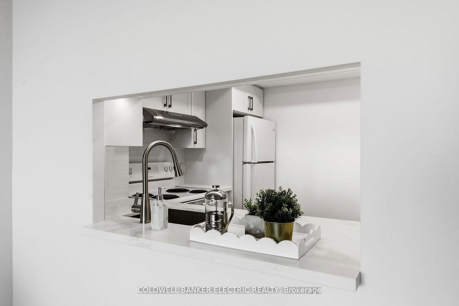 2550 Lawrence Avenue E, Unit 815 - Photo 4
