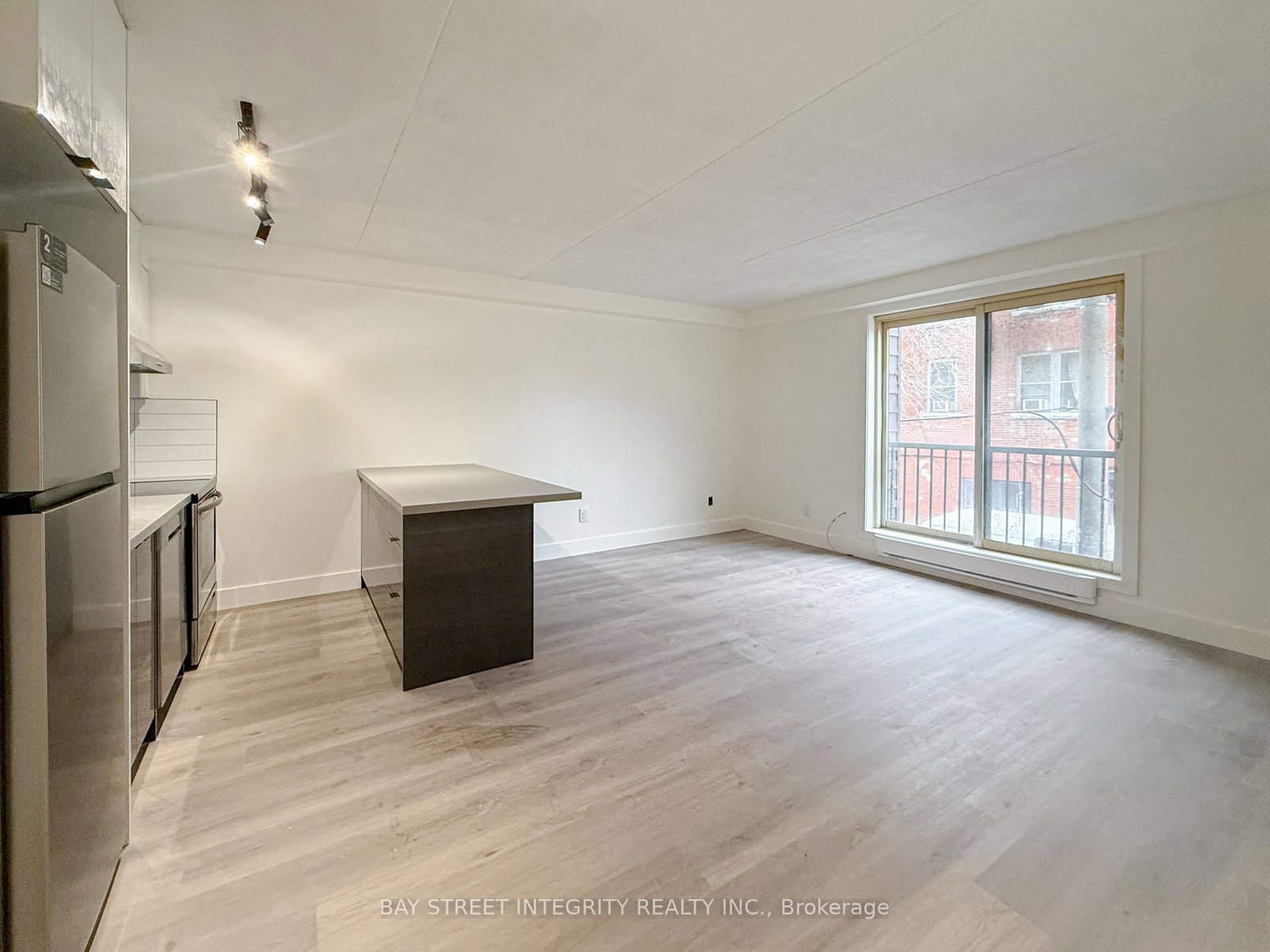 678 Queen Street E, Unit Unit 2 - Photo 3