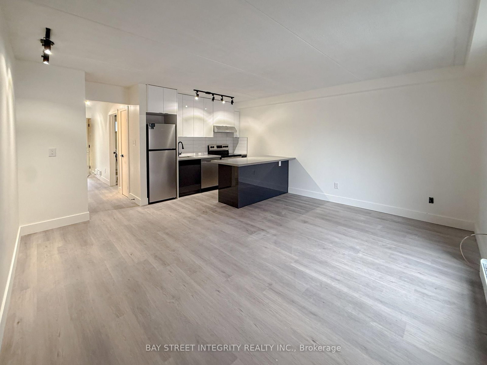 678 Queen Street E, Unit Unit 2 - Photo 4