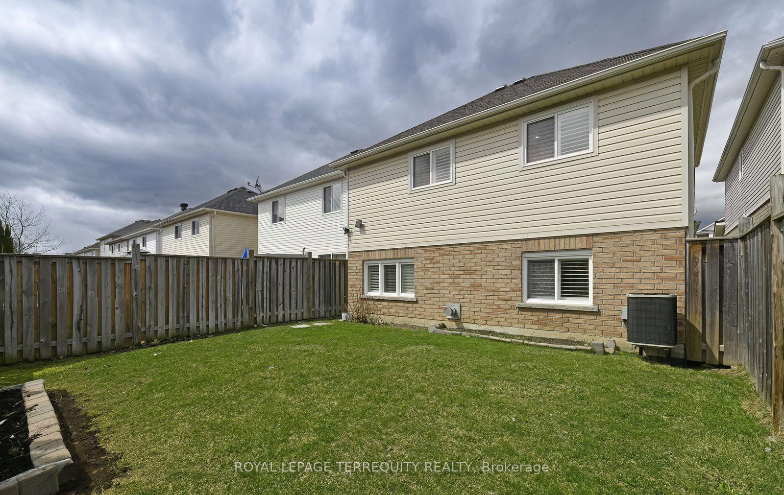591 Luple Avenue - Photo 2