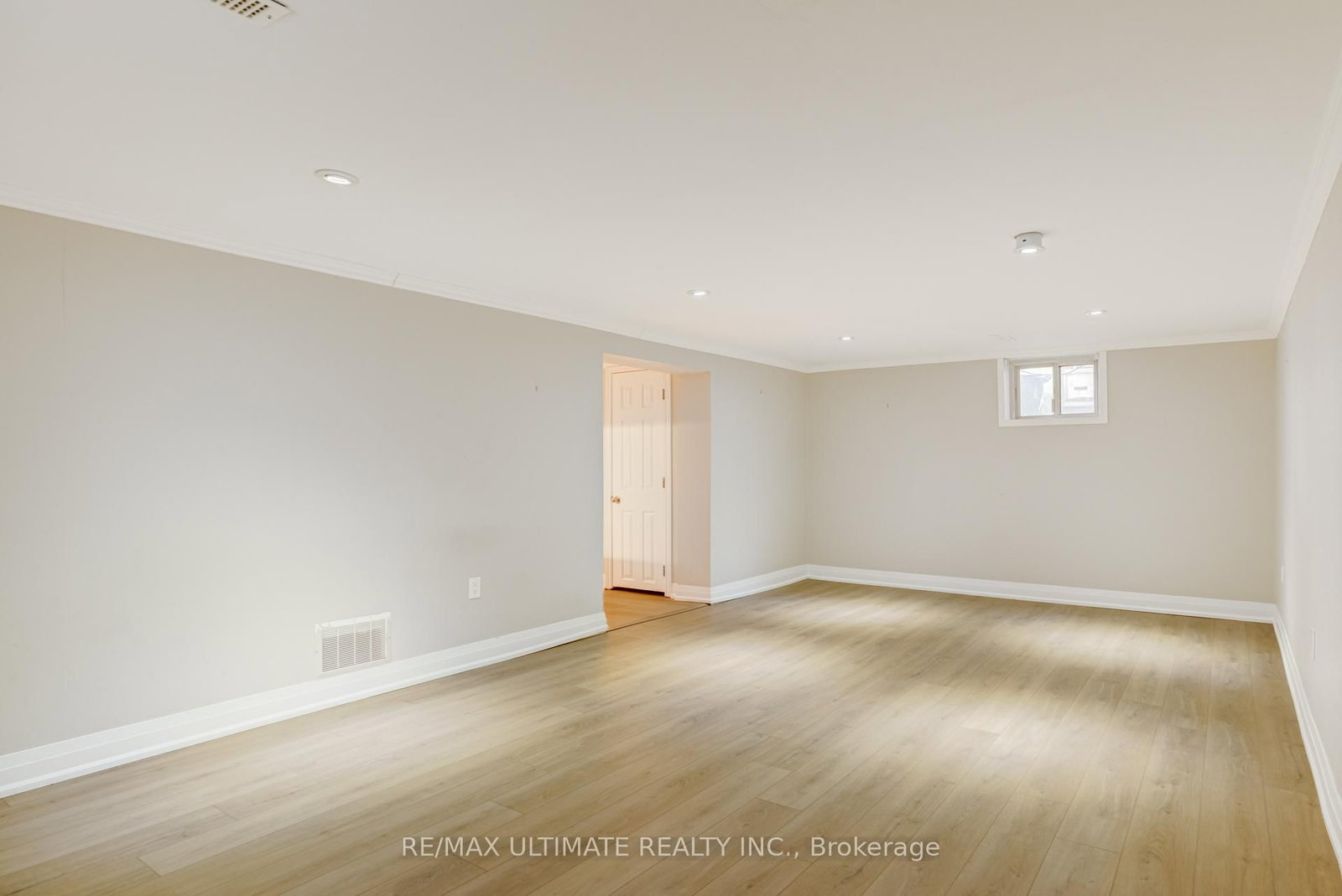 114 Canlish Road - Photo 5