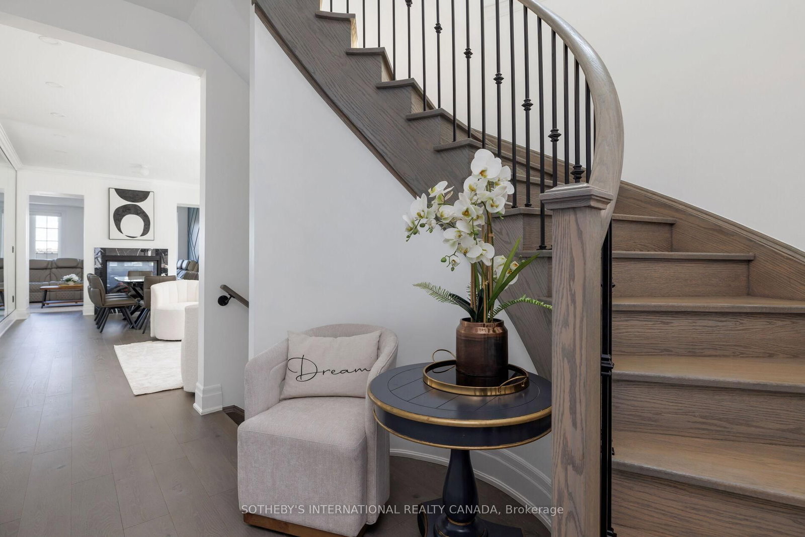 64 Closson Drive - Photo 4