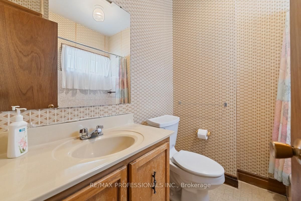 328 Donlands Avenue - Photo 13