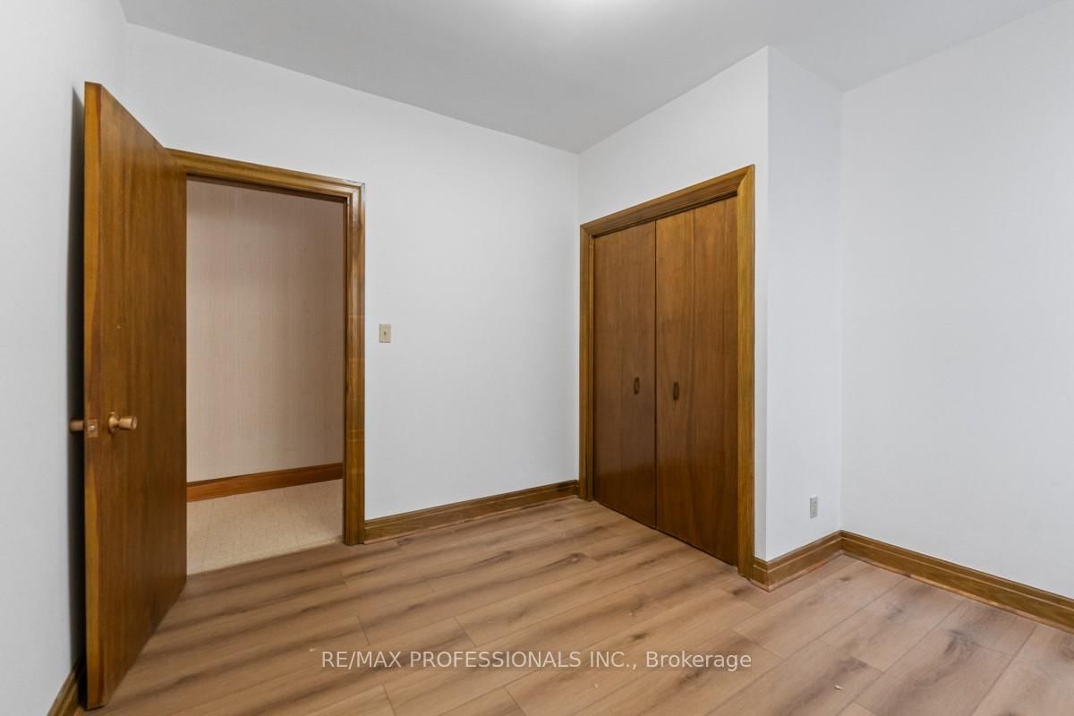 328 Donlands Avenue - Photo 15