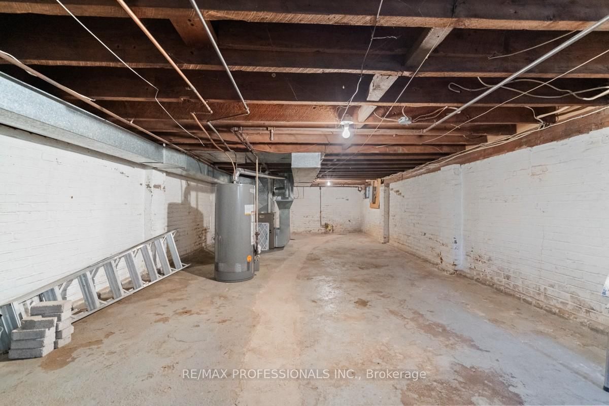 328 Donlands Avenue - Photo 20