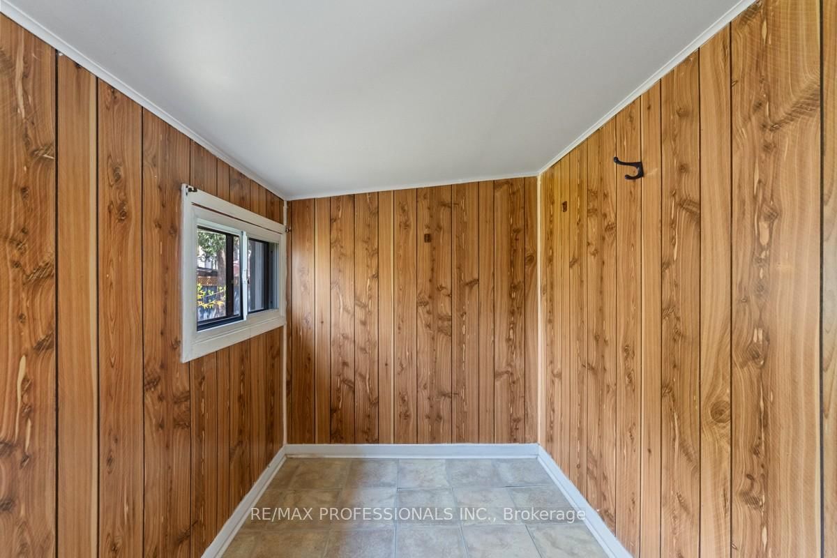 328 Donlands Avenue - Photo 6