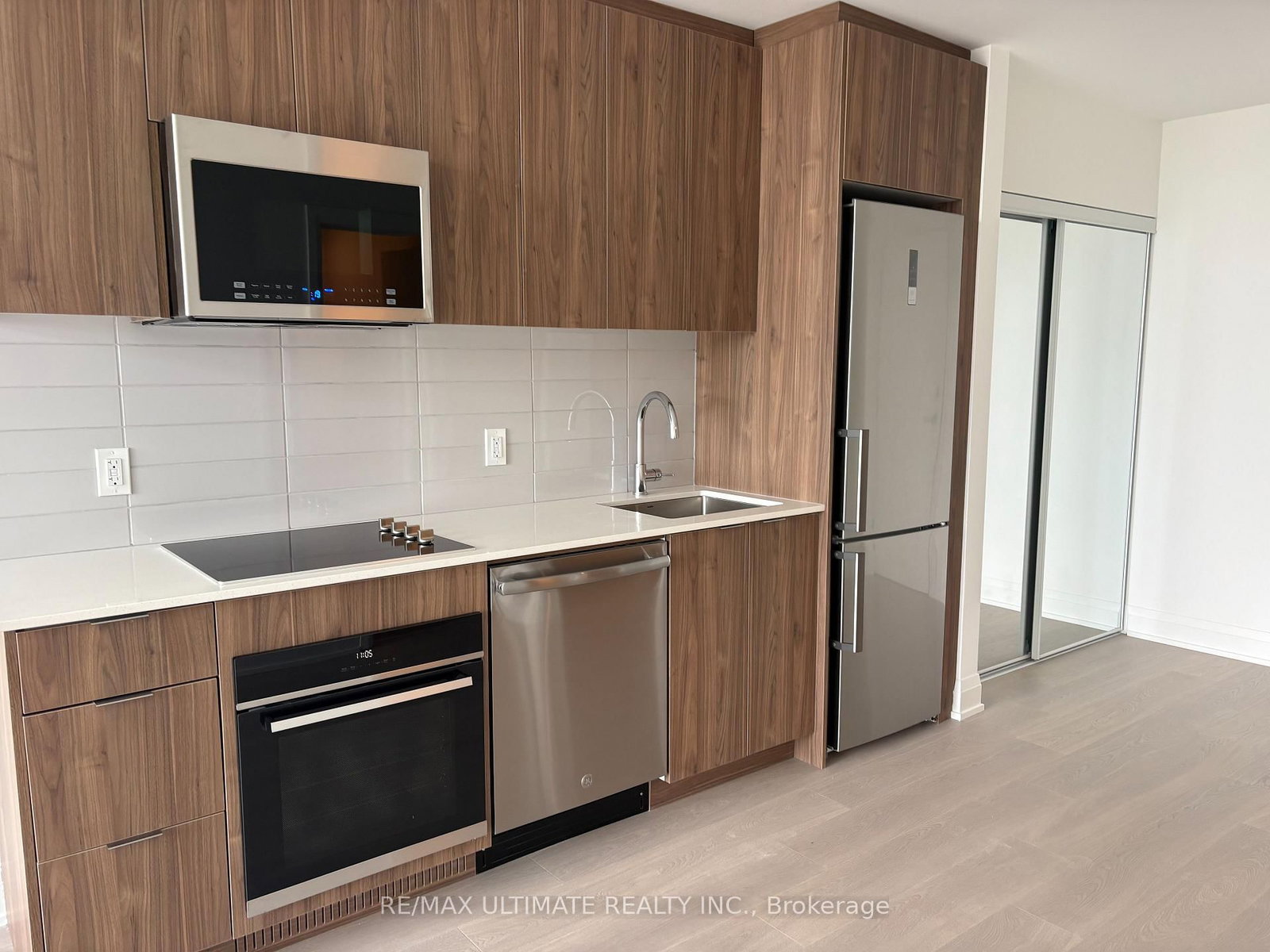 743 Warden Avenue, Unit 315