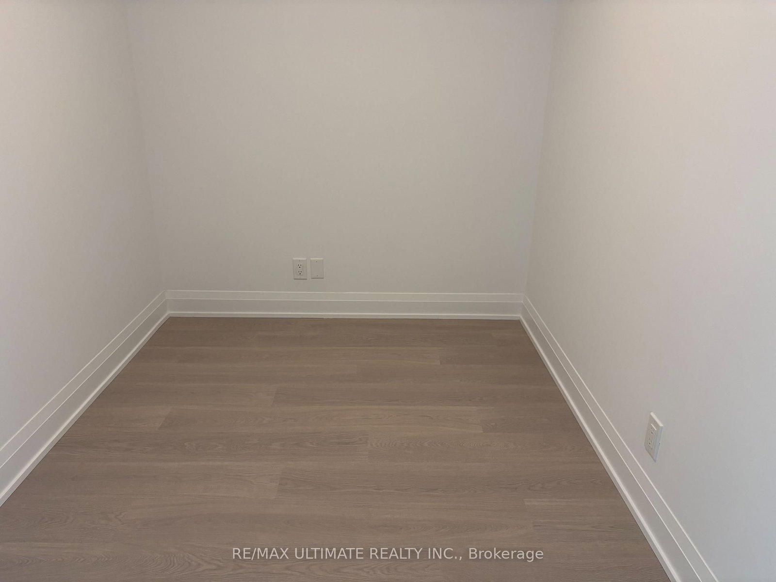 743 Warden Avenue, Unit 315 - Photo 12
