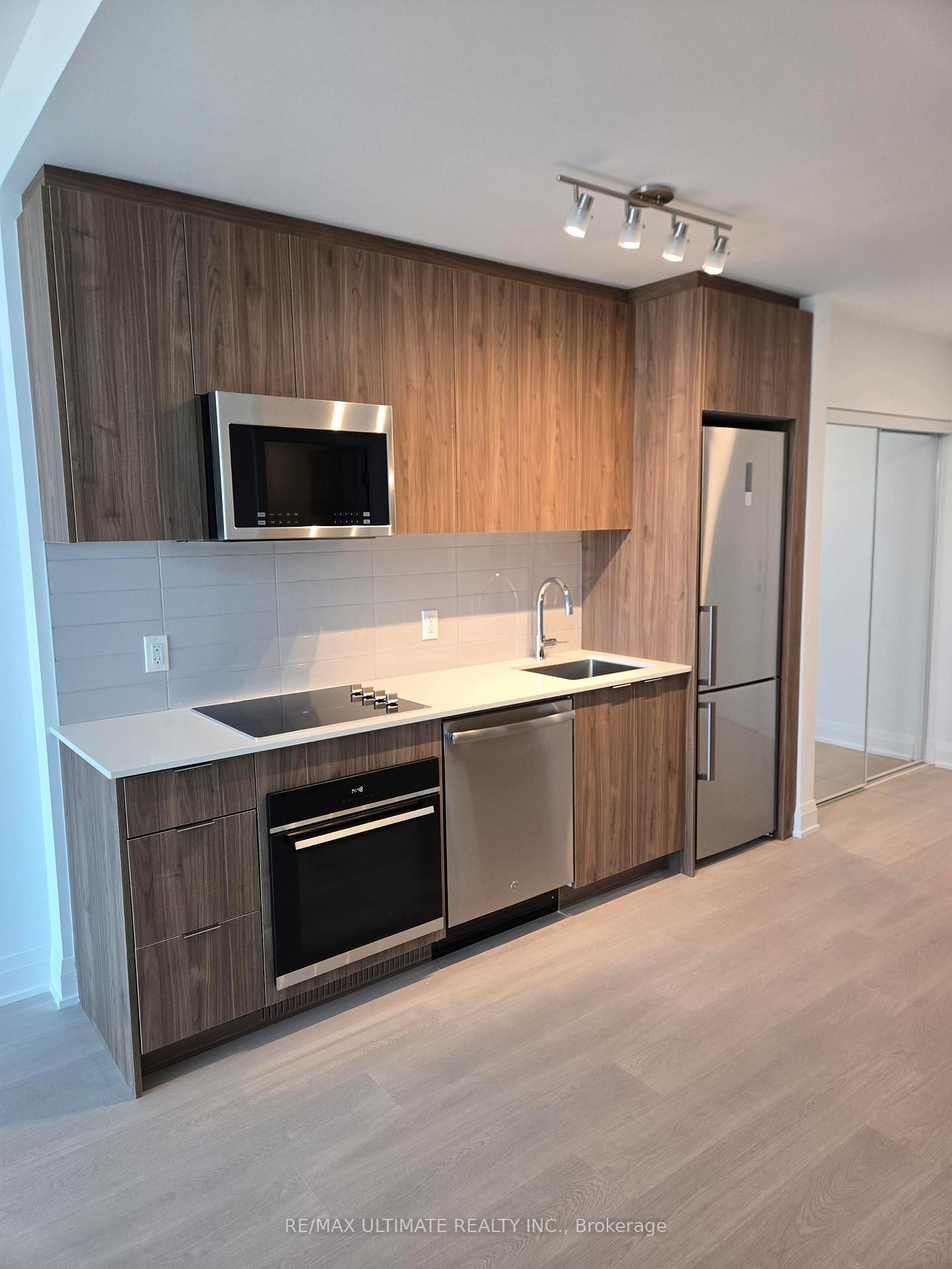743 Warden Avenue, Unit 315 - Photo 2