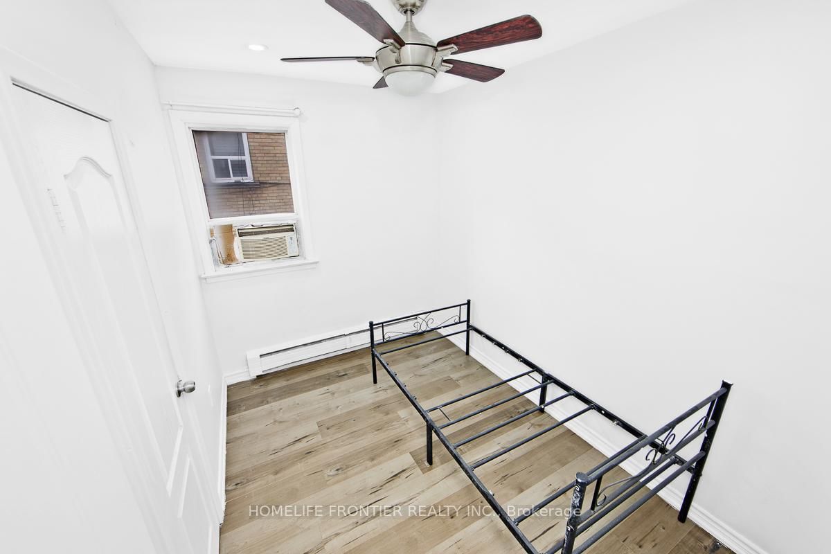 2953 Lawrence Avenue E - Photo 11