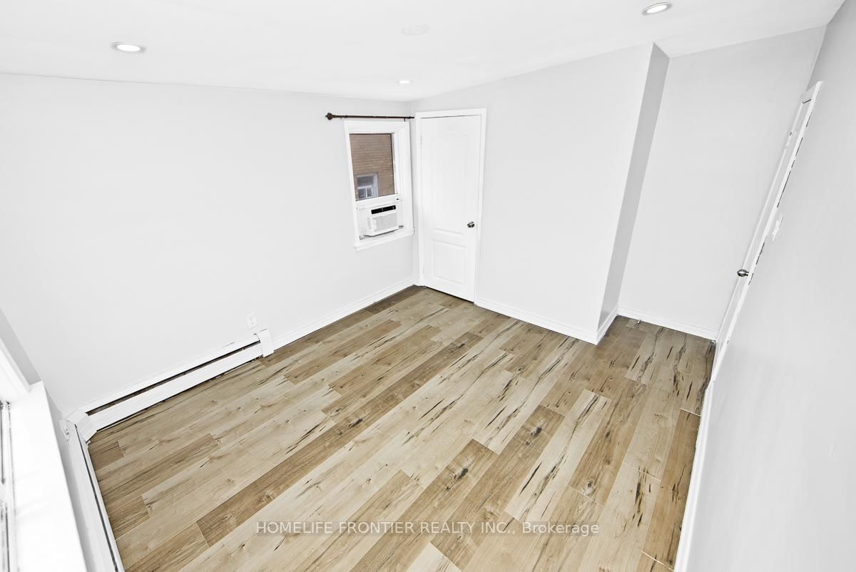 2953 Lawrence Avenue E - Photo 21