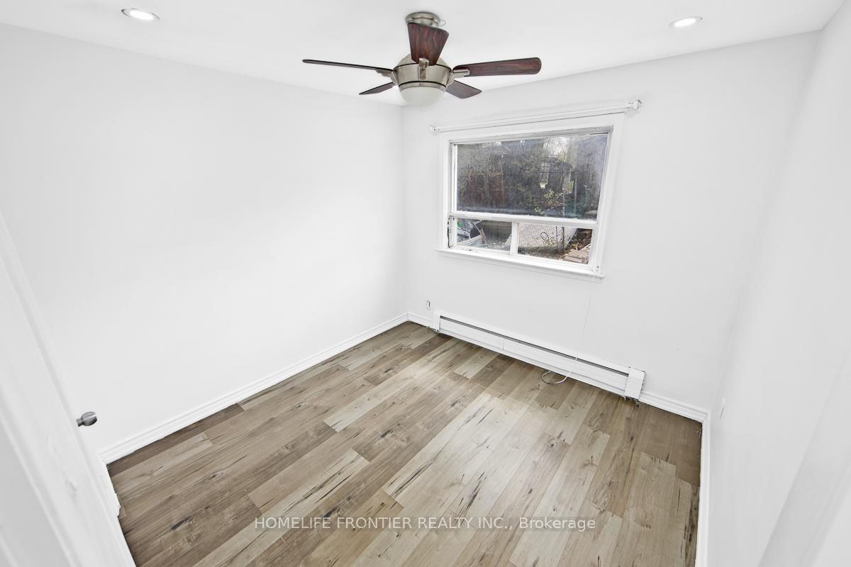 2953 Lawrence Avenue E, Unit upper - Photo 10