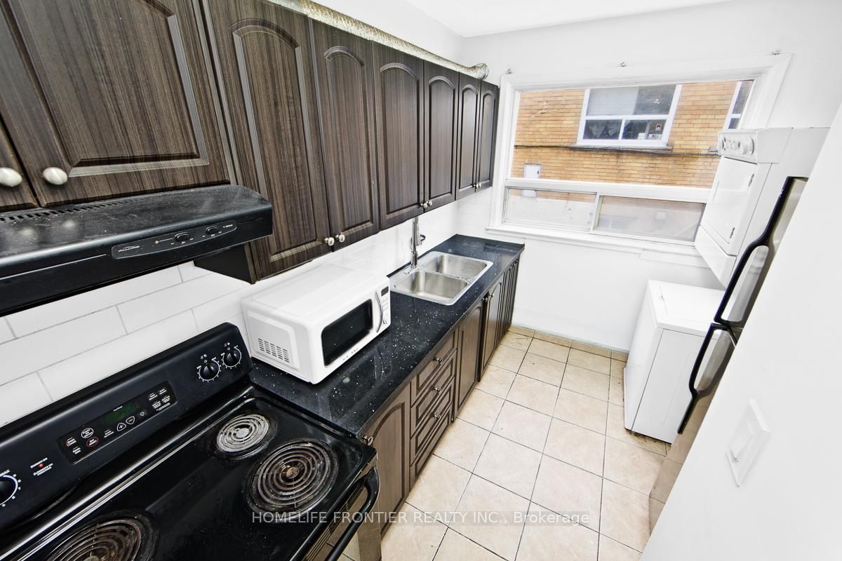2953 Lawrence Avenue E, Unit upper - Photo 7