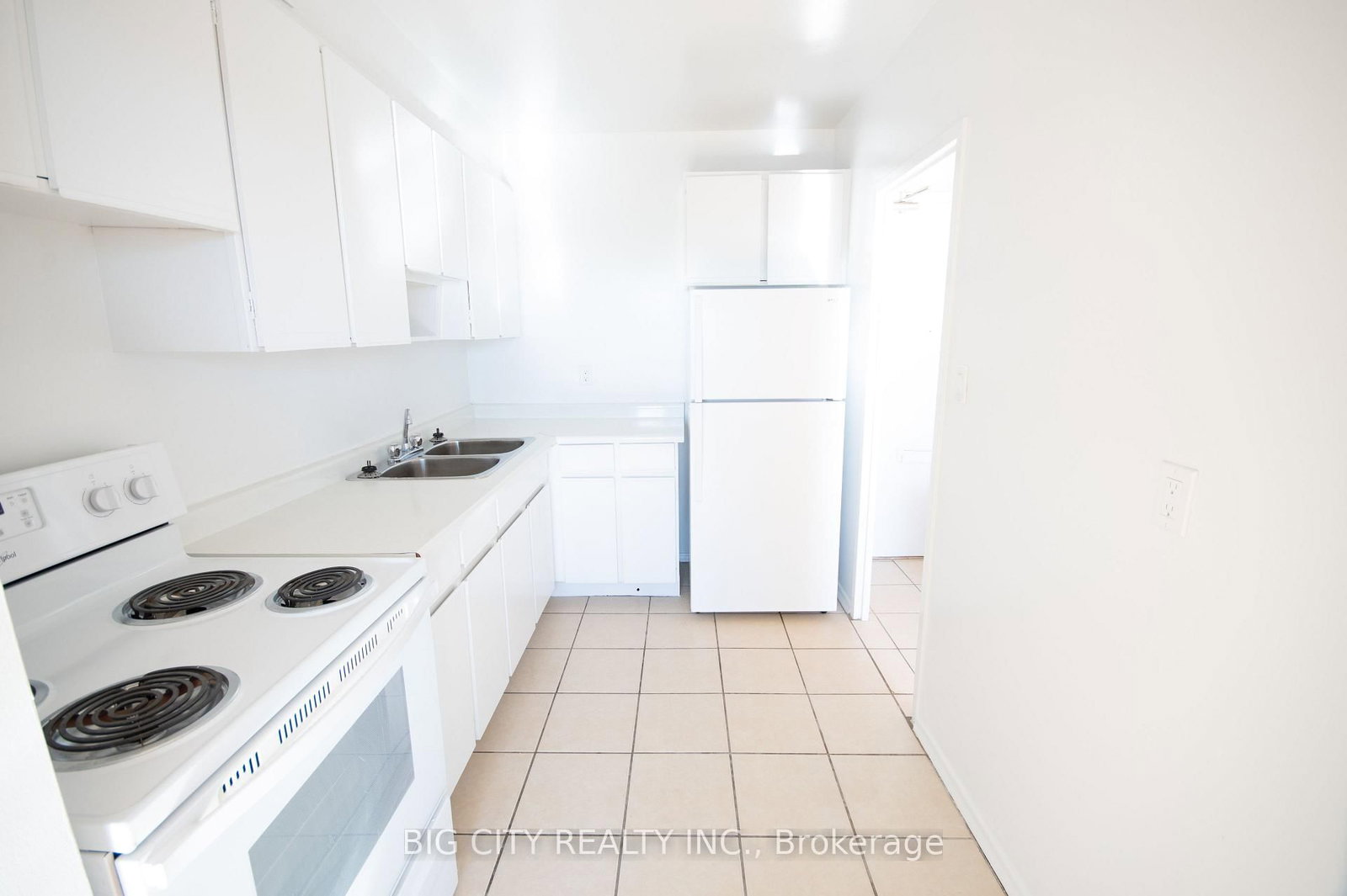 22-50 Cambridge Avenue, Toronto, ON, photo 4