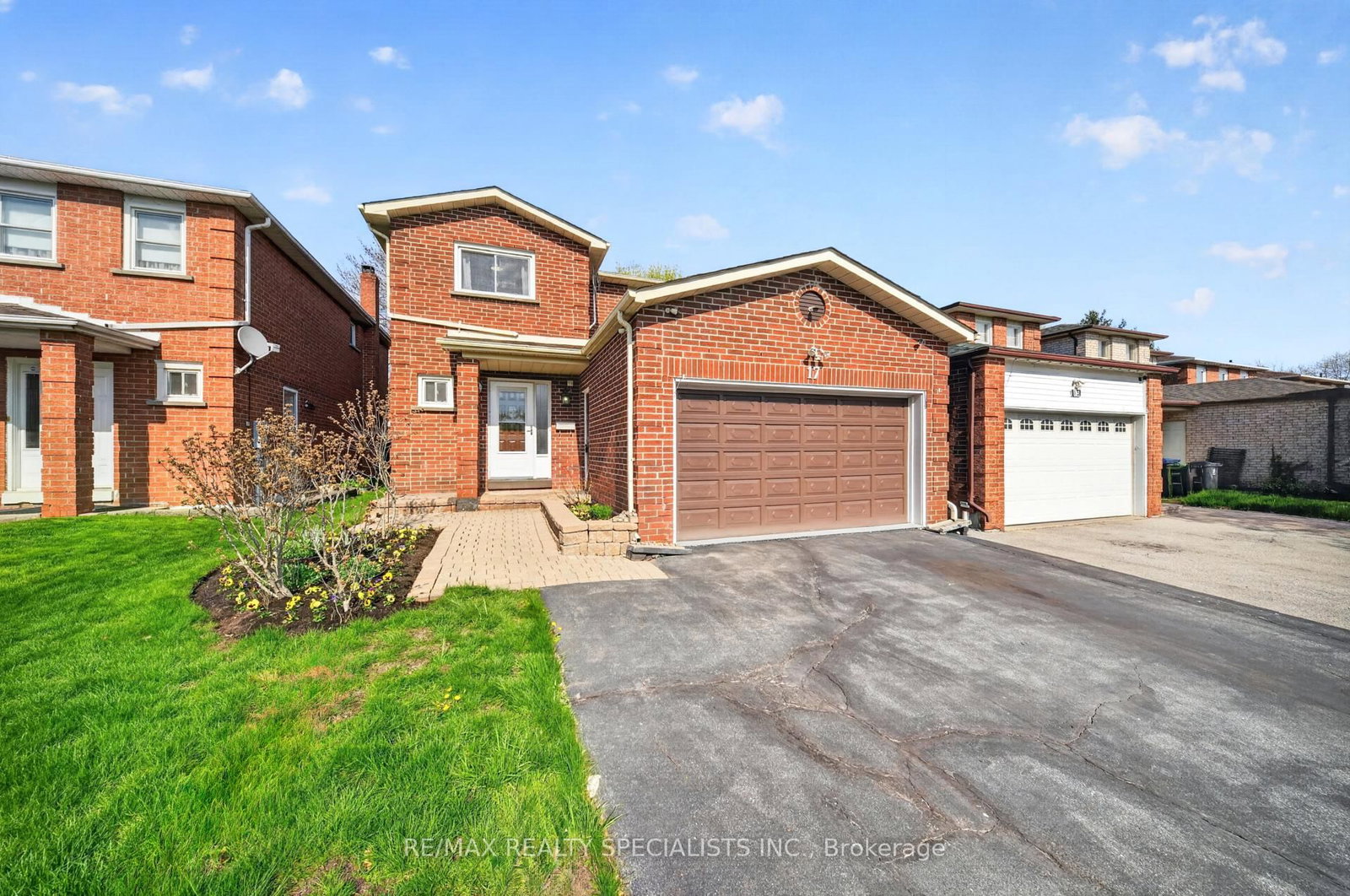 17 Payzac Avenue - Photo 2