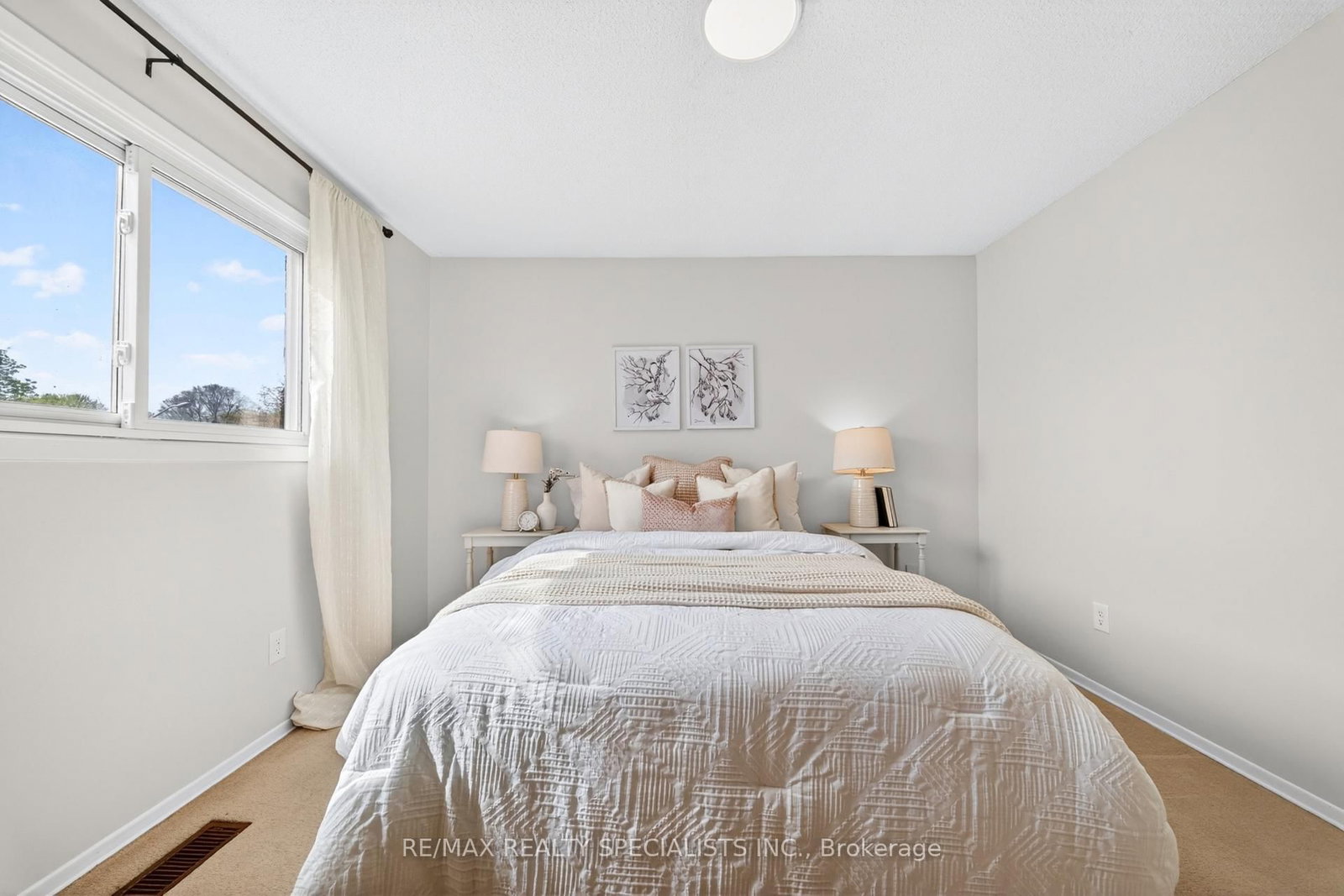17 Payzac Avenue - Photo 30
