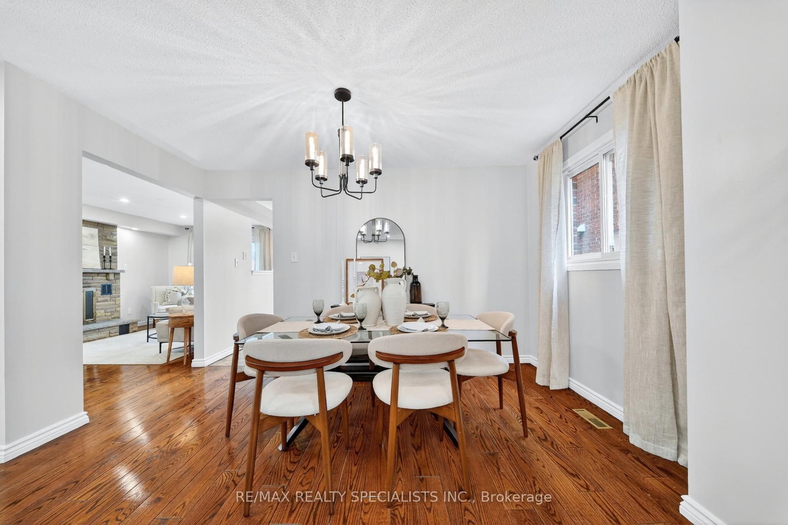 17 Payzac Avenue - Photo 9