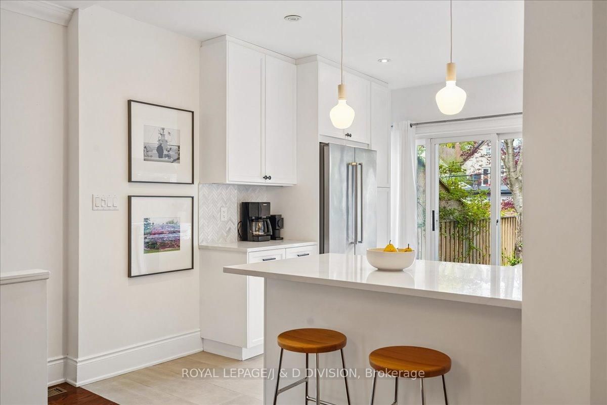 113 Langford Avenue - Photo 9