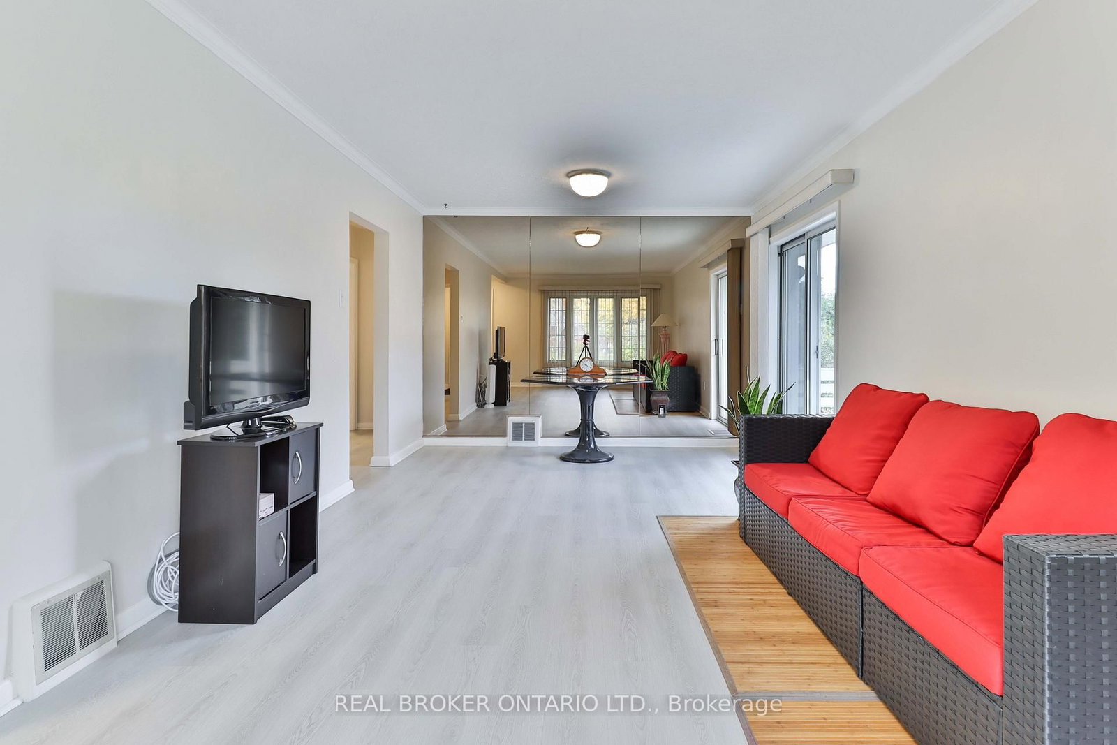 32 Christina Crescent - Photo 3