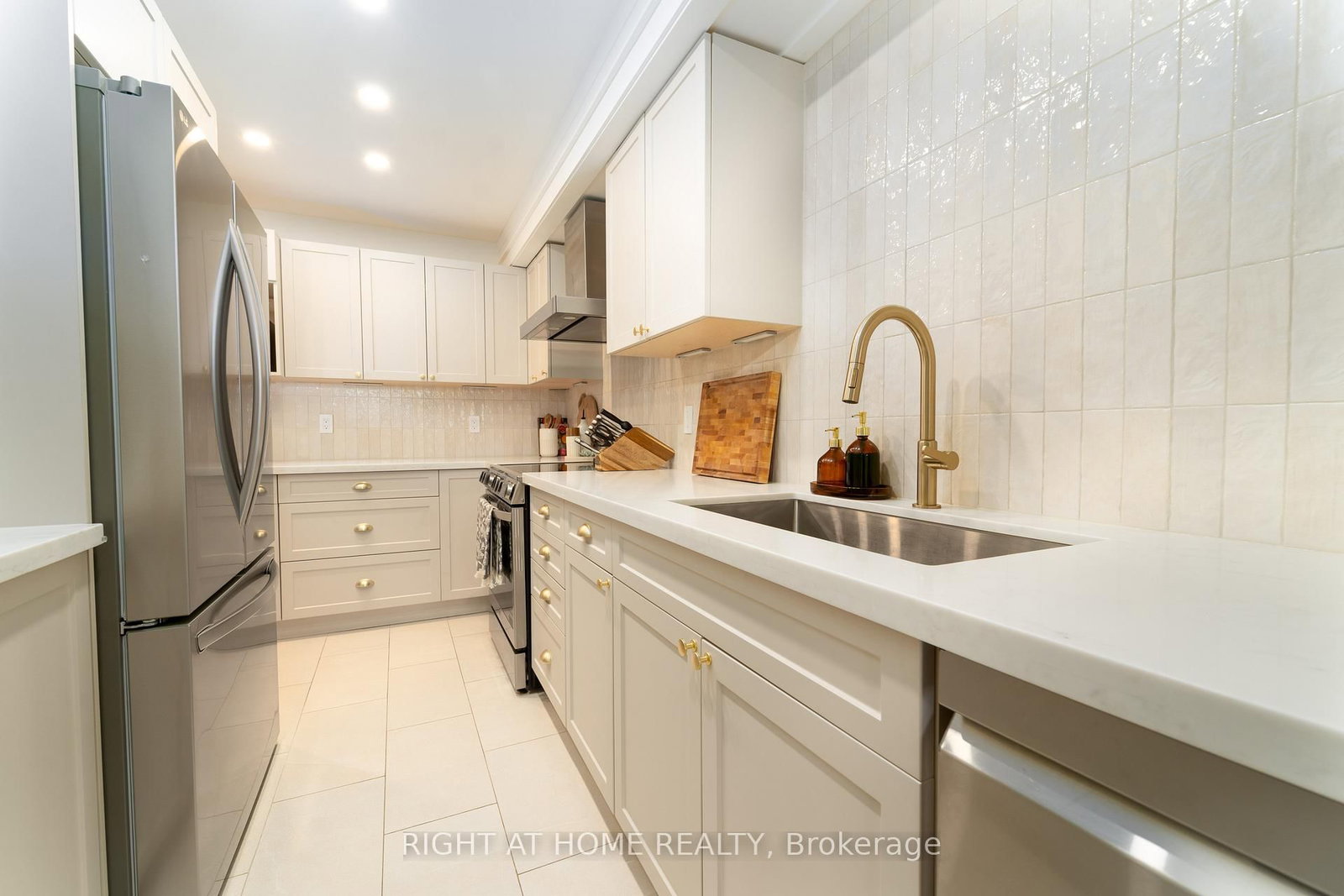 7 Drew Court - Photo 8
