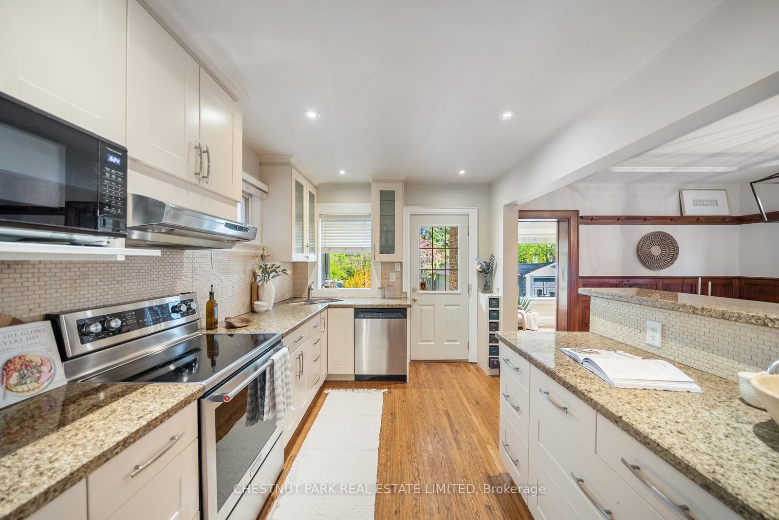 17 Glen Stewart Avenue - Photo 13