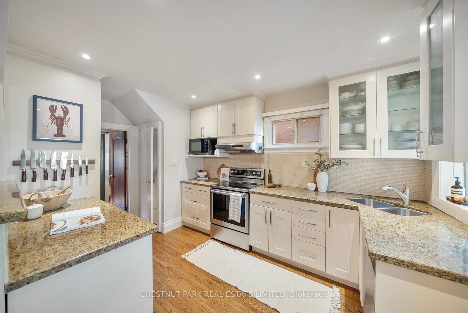 17 Glen Stewart Avenue - Photo 15